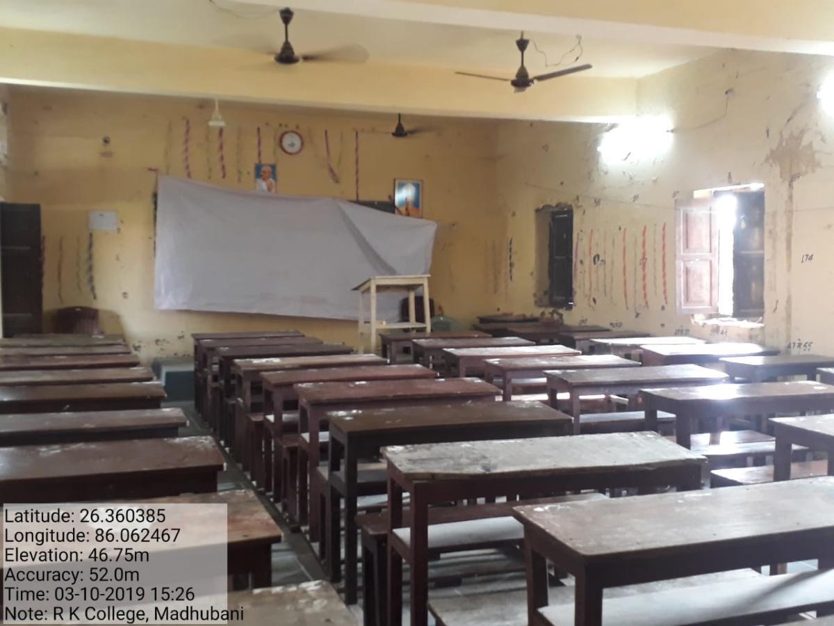 CLASS_ROOM_-36879c.jpg